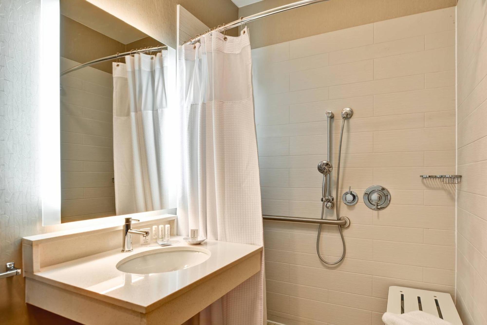 Springhill Suites Lexington Near The University Of Kentucky Exteriör bild