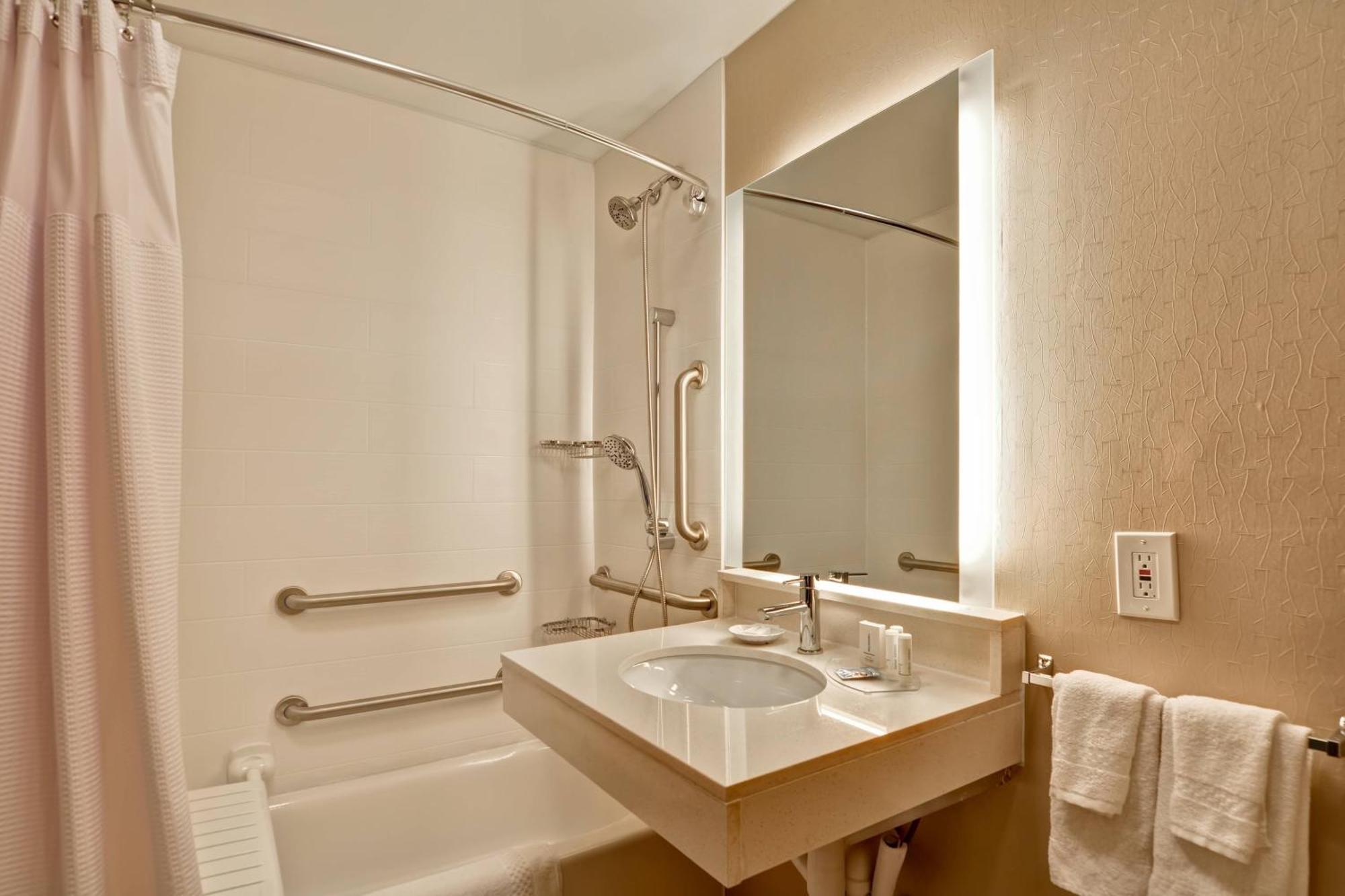 Springhill Suites Lexington Near The University Of Kentucky Exteriör bild