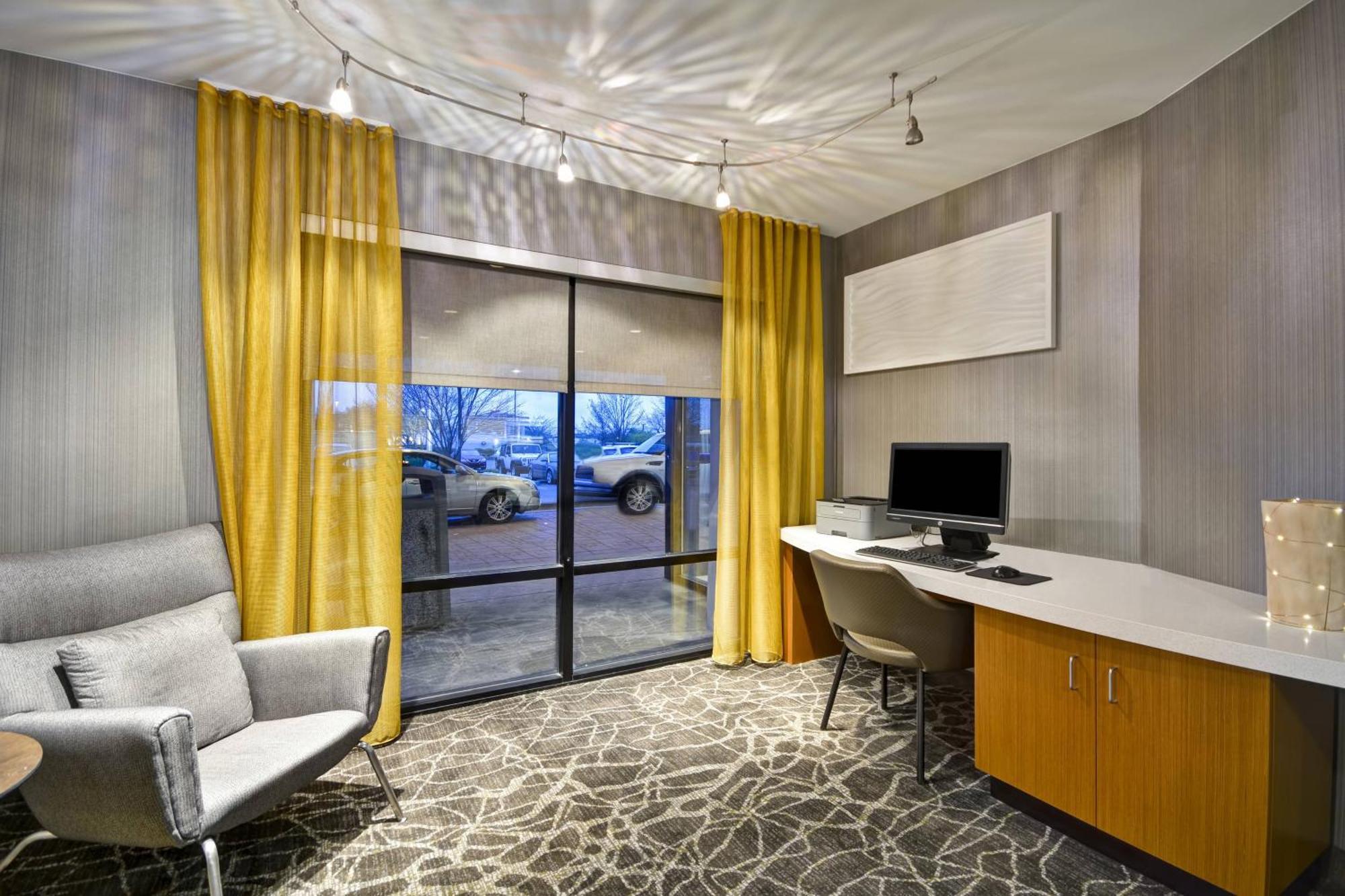 Springhill Suites Lexington Near The University Of Kentucky Exteriör bild